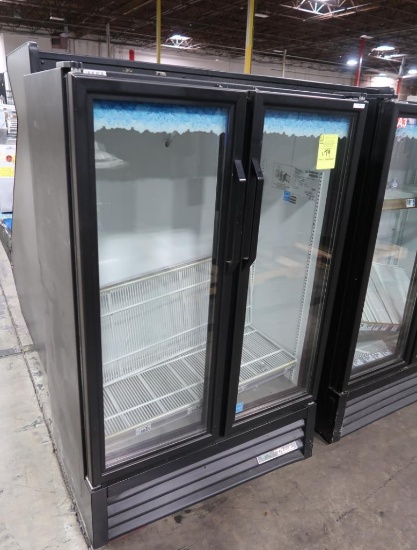 True 2-glass door merchandiser