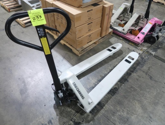 pallet jack, bent fork