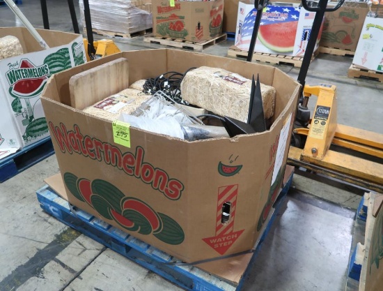 crate of misc. straw bale, steel texas star, floral buckets