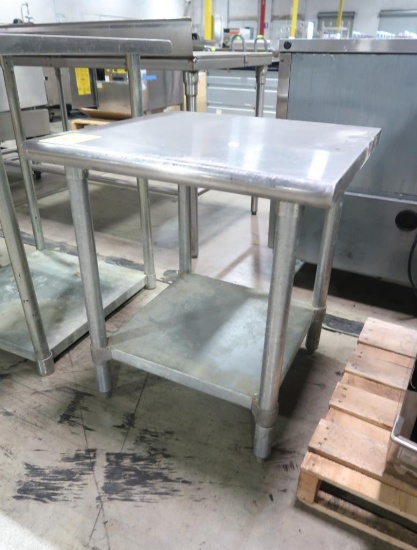 stainless euipment stand w/ bottom shef