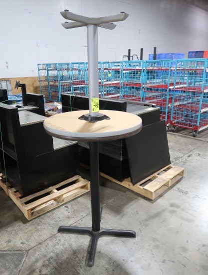 round cafe tables