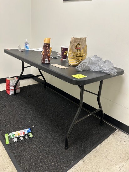 5FT BLACK PLASTIC FOLDING TABLE