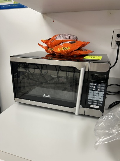 AVANTI HOUSEHOLD MICROWAVE OVEN