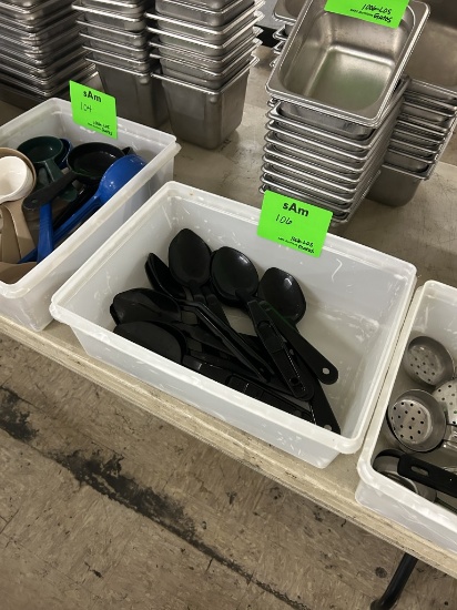 CAMBRO BLACK PLASTIC SERVING SPOONS