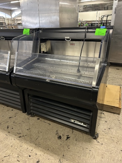 TRUE SELF CONTAINED 36” REFRIGERATED GRAB N GO DISPLAY CASE