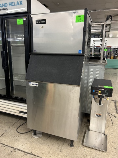 ICE O MATIC 600LB CAPACITY HALF CUBE SIZE ICE MAKER WITH BIN