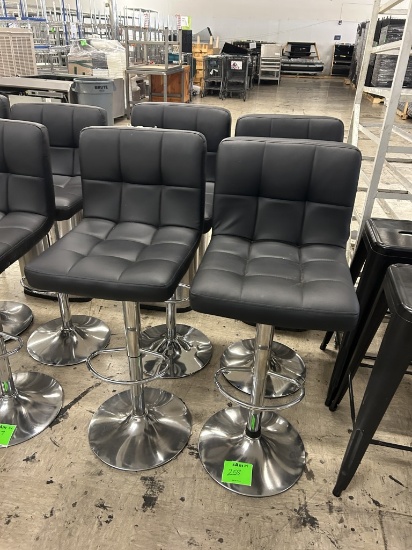 CUSHIONED BAR STOOLS WITH ADJUSTABLE HEIGHT