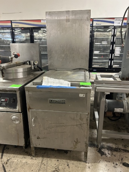 LUCKS NATURAL GAS DONUT FRYER