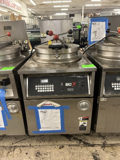 BKI NATURAL GAS PRESSURE FRYER