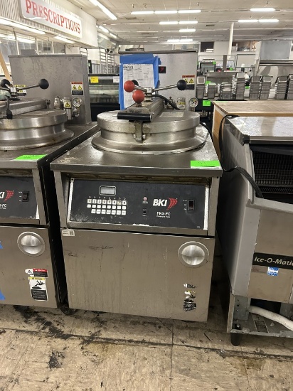 BKI NATURAL GAS PRESSURE FRYER