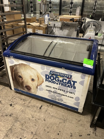 PORTABLE CHEST FREEZER