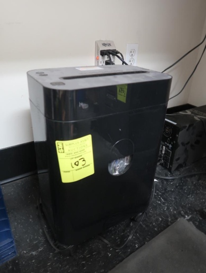 Royal cross-cut paper shredder