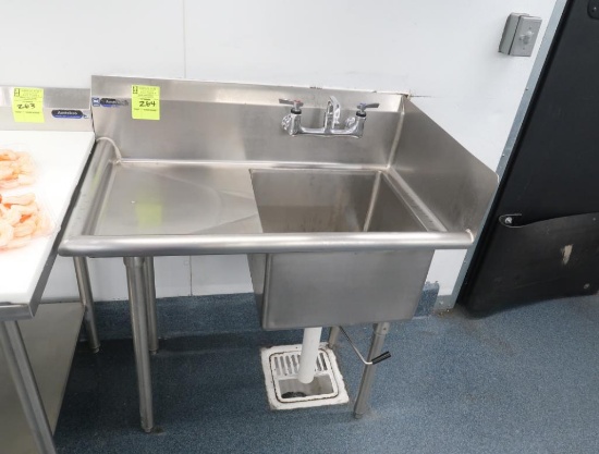 single compartment sink w/ L drainboard & R splash shield