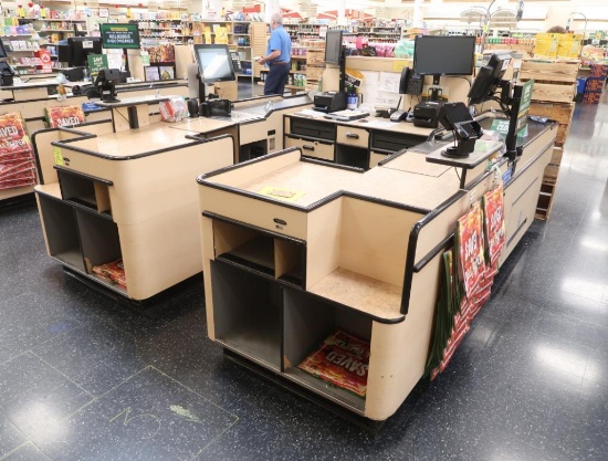 Killion U-shaped checkstands w/ ~4' infeed belts