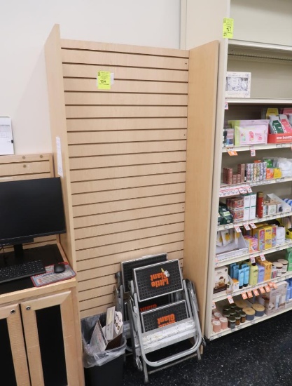 slatwall merchandiser