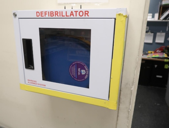 defibrillator, in wall mount box