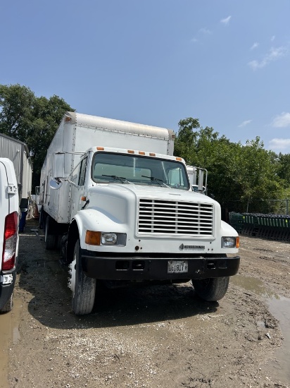 1999 INTERNATIONAL 4700 DT466E BOX TRUCK