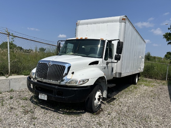 2003 INTERNATIONAL 4300 DT466 BOX TRUCK