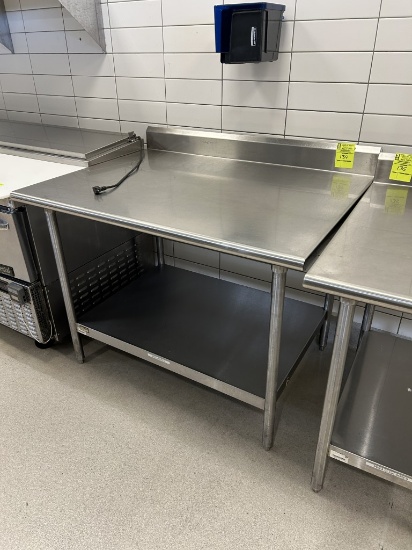 48IN X 36IN STAINLESS STEEL TABLE