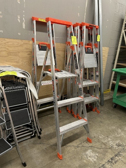 LITTLE GIANT FLIP-N-LITE STEP LADDER