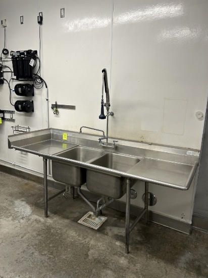 STAINLESS STEEL 2 COMPARTMENT SINK W/ SPRAYER
