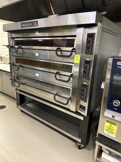 2019 PIZZA MASTER ELECTRIC 3 DECK PIZZA OVEN