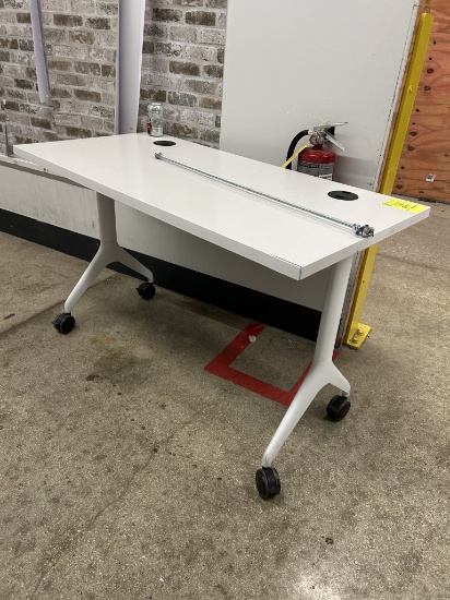 48IN X 24IN PORTABLE DESK