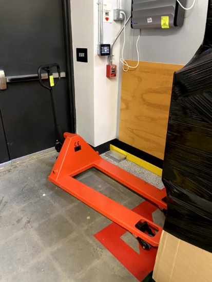 WESCO 5500LBS MANUAL PALLET JACK