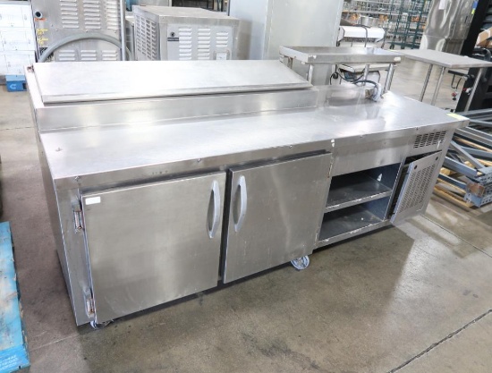 Wasserstrom sandwich prep table