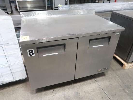 True refrigerated work table w/ backsplash