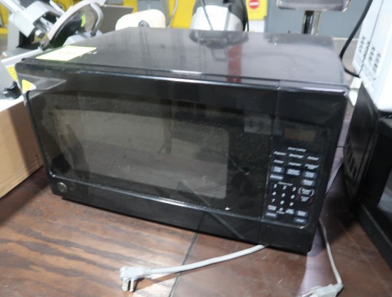 GE microwave oven