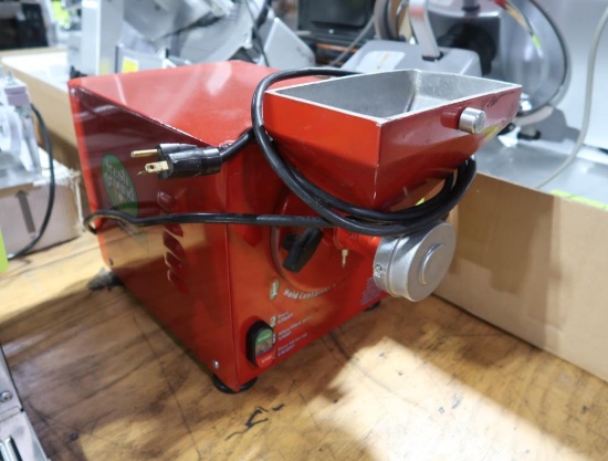 Olde Tyme nut butter grinder, missing plastic hopper