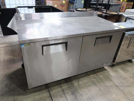 True work top prep table w/ refrigerator
