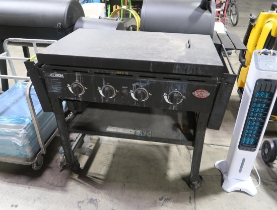 Char-Griller flat iron 4-burner griddle