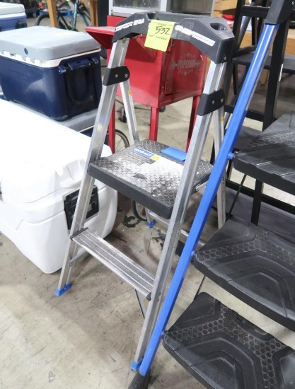 Kobalt 2-step stool