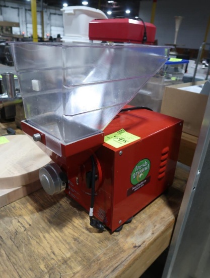 Olde Tyme nut butter grinder, missing plastic lid