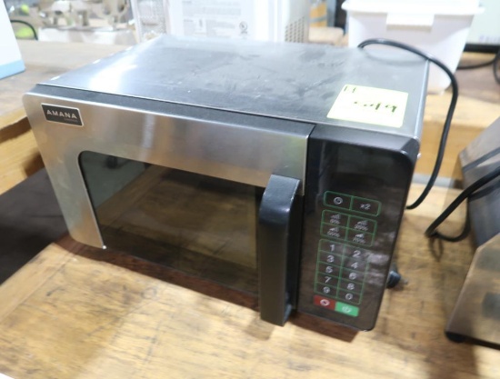 Amana commercial microwave oven