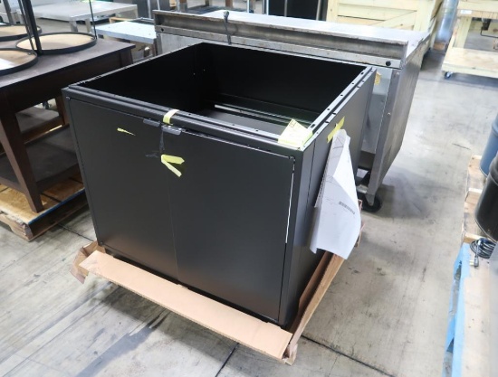 Royston steel cabinet, missing top