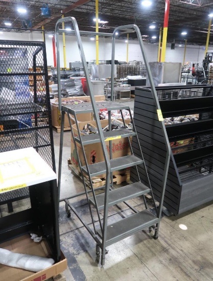 5-step stocking platform