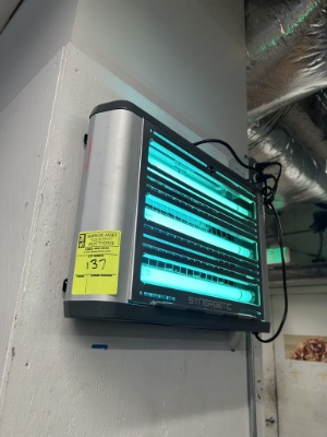 Halo Synergetic Bug Light