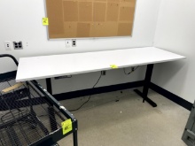 ADJUSTABLE HEIGHT TABLE