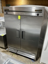 TRUE STAINLESS STEEL TWO DOOR DUAL TEMP REFRIGERATOR/FREEZER