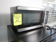 Avanti microwave oven