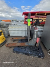 RAYMOND ELECTRIC PALLET JACK