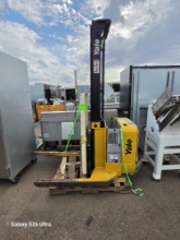 YALE WALKIE STACKER