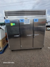 TRAULSEN TRIPLE DOOR COOLER