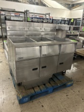 PITCO NATURAL GAS 3 WELL FRYER