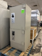 COMMERCIAL 2 DOOR SAFE ( DO NOT HAVE CODE & KEY )