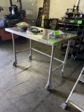 FS FABCO 4’ STAINLESS STEEL TABLE ON CASTERS