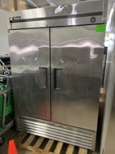 TRUE STAINLESS STEEL 2 DOOR FREEZER